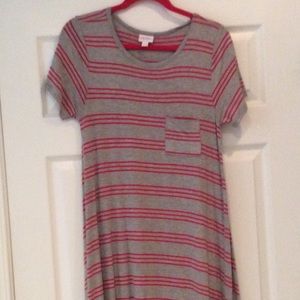 LuLaRoe Carly Heathered Grey striped Red EUC